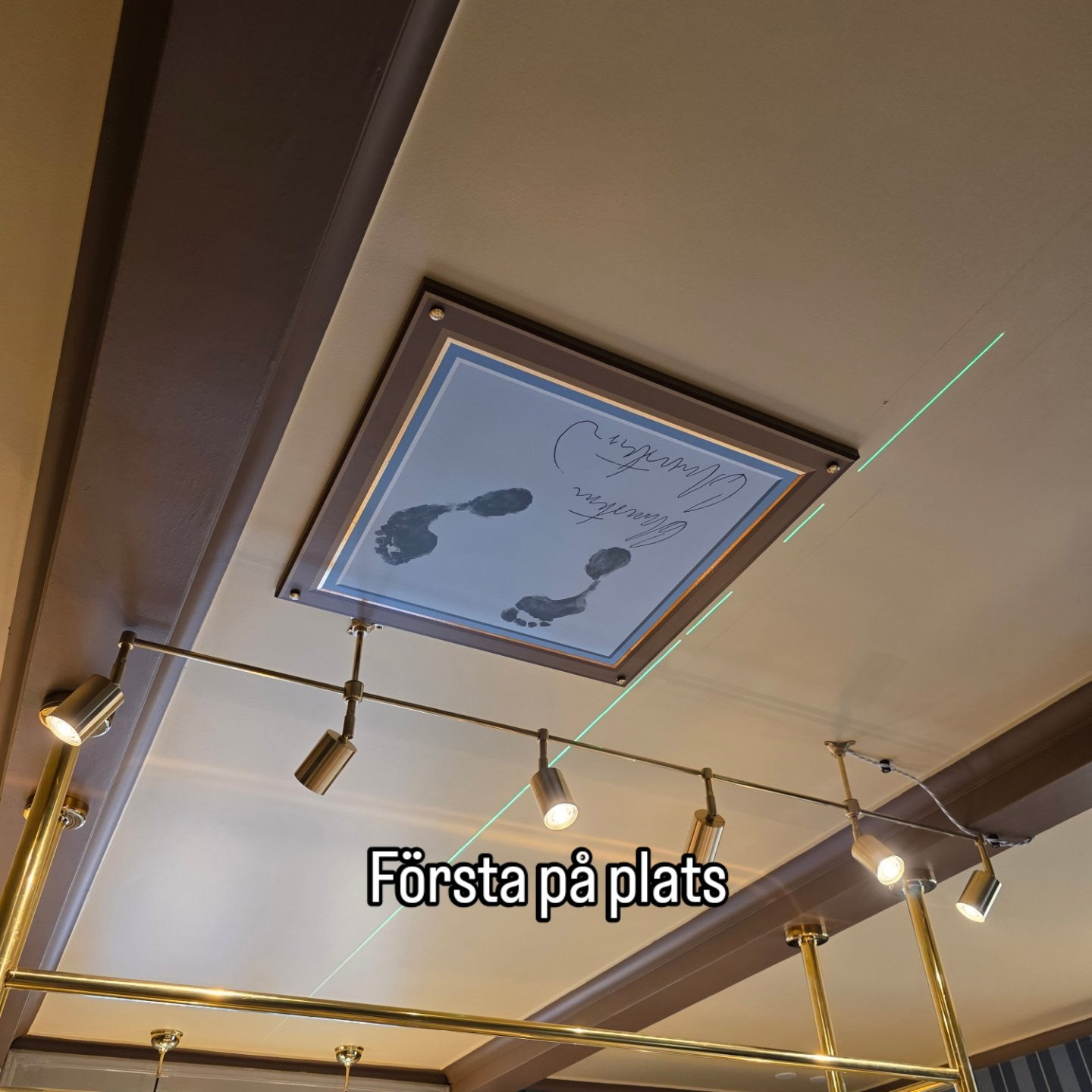Steg 10: Första plattan på plats